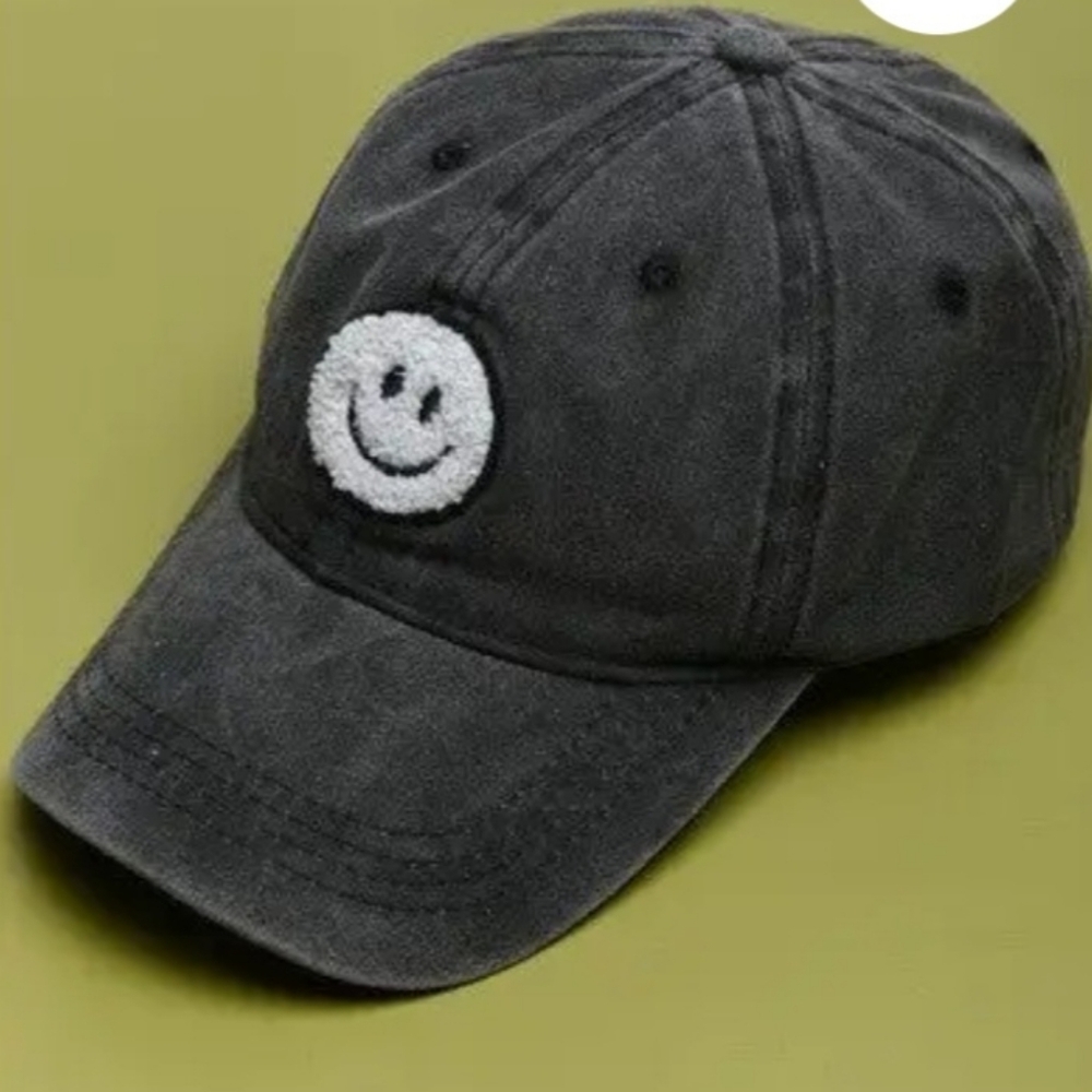 ✨️Smiley Face Cap(Washed Black)